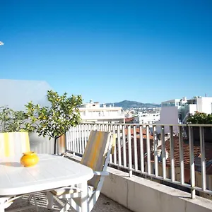 Apartment Appt A 150m De La Mer, Nice